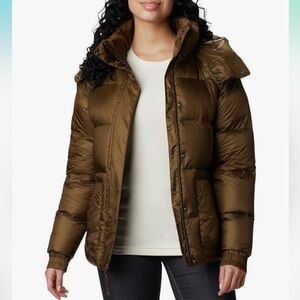 Columbia Women's Northern Gorge Down Jacket